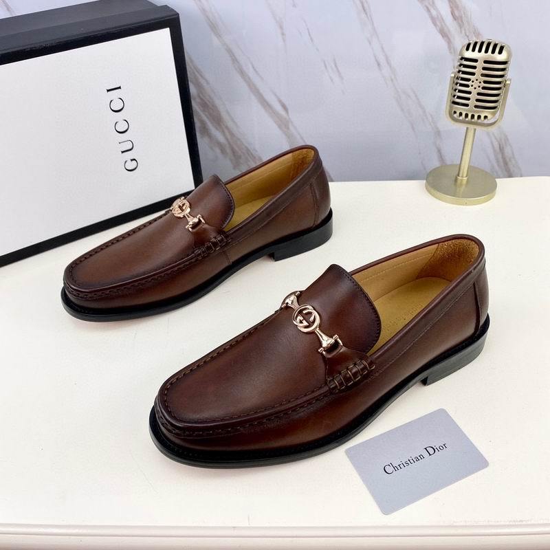 Gucci Men's Shoes 946